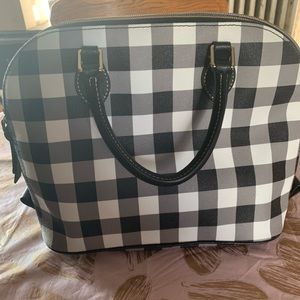 Dooney and Bourke Pebble Grain zip zip satchel